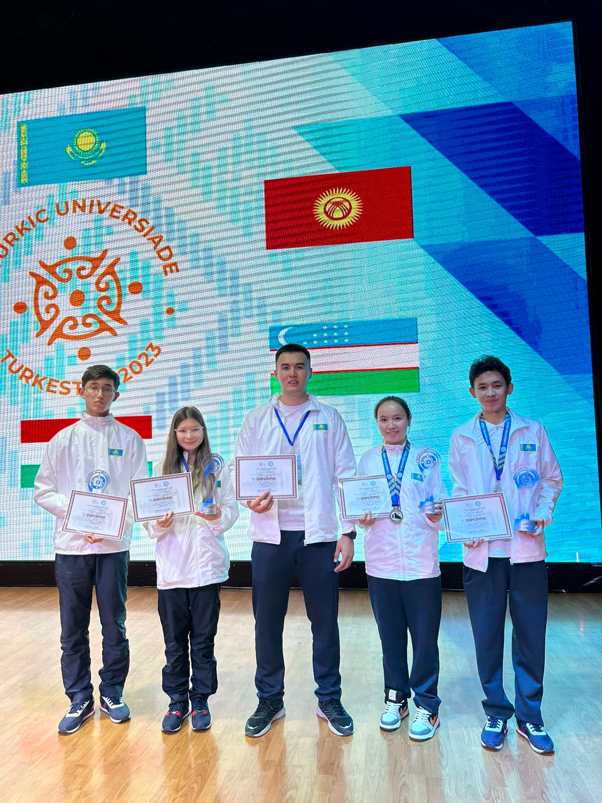 A 3rd year student of the specialty “Physical Culture and Sports” of Al-Farabi Kazakh National University Shauken Aruzhan took 2nd place in the individual competition at the 2nd Turkic Universiade in chess in Turkestan.